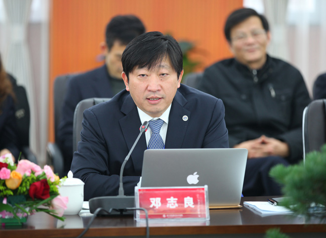 评估专家组组长,常州信息职业技术学院党委书记邓志良讲话钱吉奎院长